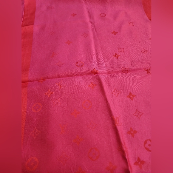 Auth Louis Vuitton Pink Silk Scarf - Picture 3 of 8